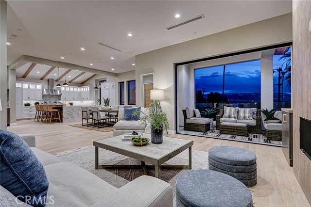 641 Gertruda Avenue, Redondo Beach, California 90277, 5 Bedrooms Bedrooms, ,5 BathroomsBathrooms,Residential,For Sale,Gertruda,SB25224574