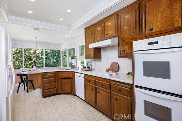 Detail Gallery Image 10 of 35 For 3620 Catamaran Dr, Corona Del Mar,  CA 92625 - 4 Beds | 2/1 Baths