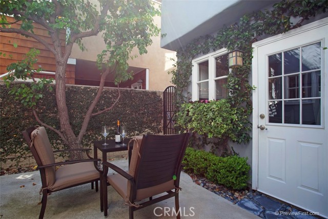 Detail Gallery Image 20 of 25 For 441 Carnation Ave, Corona Del Mar,  CA 92625 - 3 Beds | 2/1 Baths