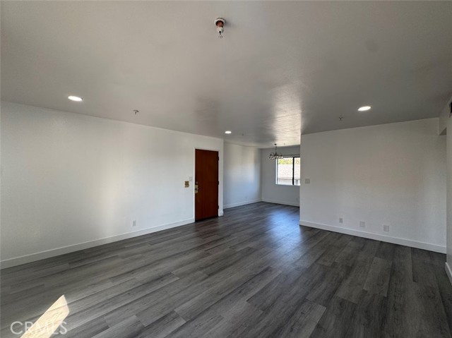 Detail Gallery Image 2 of 12 For 77 N Holliston Ave, Pasadena,  CA 91106 - 2 Beds | 2 Baths