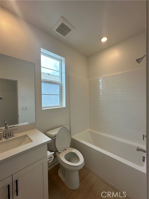 Detail Gallery Image 10 of 15 For 4405 S Fairmount Paseo, Ontario,  CA 91762 - 3 Beds | 2/1 Baths