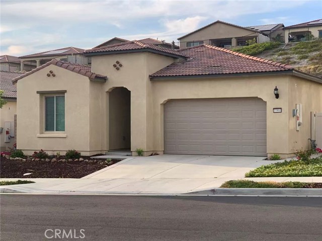 Detail Gallery Image 2 of 18 For 11900 Wandering Way, Corona,  CA 92883 - 2 Beds | 2 Baths