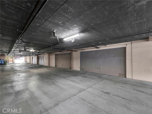 Detail Gallery Image 34 of 38 For 5242 Vesper #7,  Sherman Oaks,  CA 91411 - 3 Beds | 3 Baths