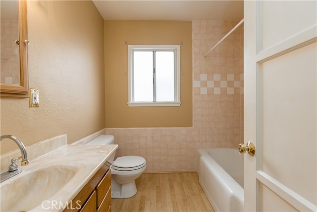 5939 Greentop Street, Lakewood CA: https://media.crmls.org/medias/d9315b63-f2f9-4fc4-b084-e81f93018953.jpg