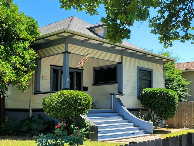Detail Gallery Image 2 of 22 For 1948 K St, Merced,  CA 95340 - 3 Beds | 2 Baths