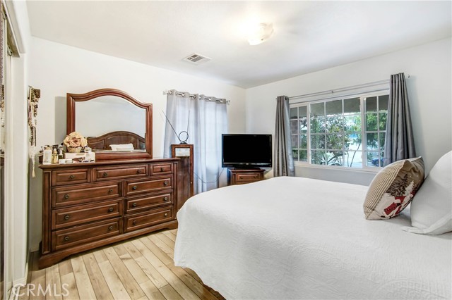 Detail Gallery Image 10 of 20 For 4812 Converse St, Los Angeles,  CA 90032 - 4 Beds | 2 Baths
