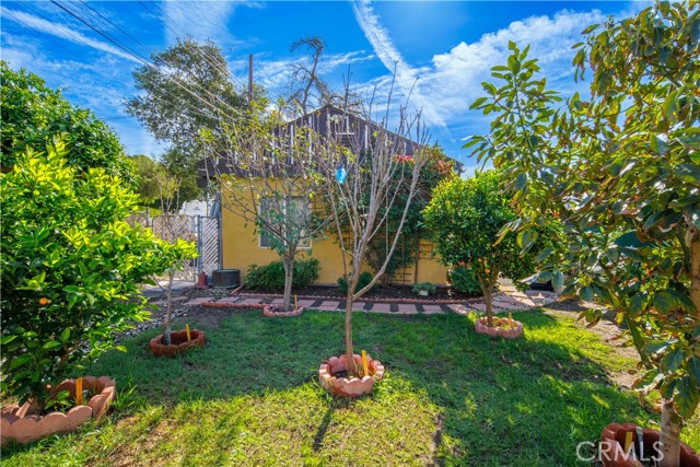 Detail Gallery Image 9 of 16 For 3527 Fairchild, La Crescenta,  CA 91214 - 4 Beds | 2 Baths