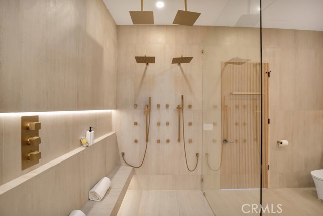 Detail Gallery Image 23 of 63 For 11107 Kling St, North Hollywood,  CA 91602 - 4 Beds | 4 Baths