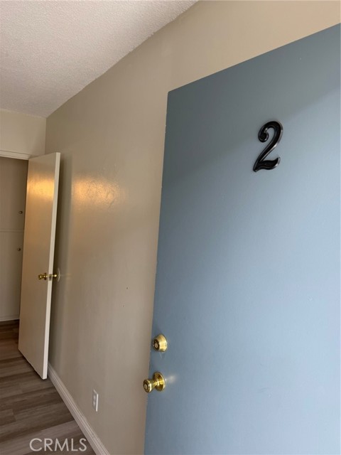 Detail Gallery Image 3 of 25 For 2209 Carnegie Ln #2,  Redondo Beach,  CA 90278 - 2 Beds | 1 Baths