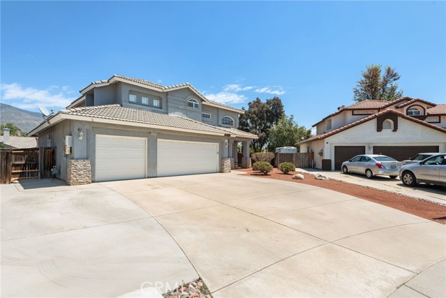 Detail Gallery Image 1 of 63 For 879 Glider Pl, San Jacinto,  CA 92582 - 5 Beds | 3 Baths