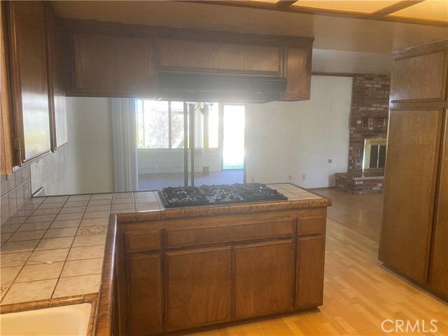 17870 Sage Hen Road, Victorville CA: https://media.crmls.org/medias/d93319e5-1f30-4137-abe4-aa3d51b789ed.jpg