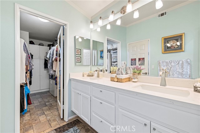 29508 Alyssum Lane, Canyon Country CA: https://media.crmls.org/medias/d9339ae8-87f1-4653-b94a-2ce38d186f74.jpg