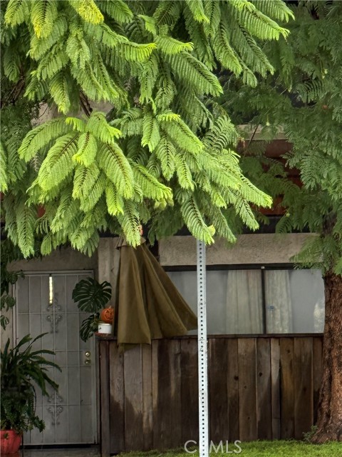 Detail Gallery Image 2 of 2 For 14507 Plummer St #2,  Panorama City,  CA 91402 - 2 Beds | 2 Baths