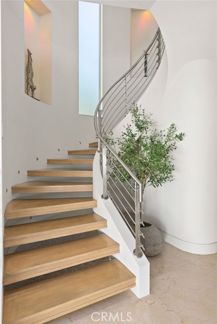 900 Gainsborough Drive, Laguna Beach CA: https://media.crmls.org/medias/d93432c0-8fe1-47b9-a556-1bd1eb968ccd.jpg