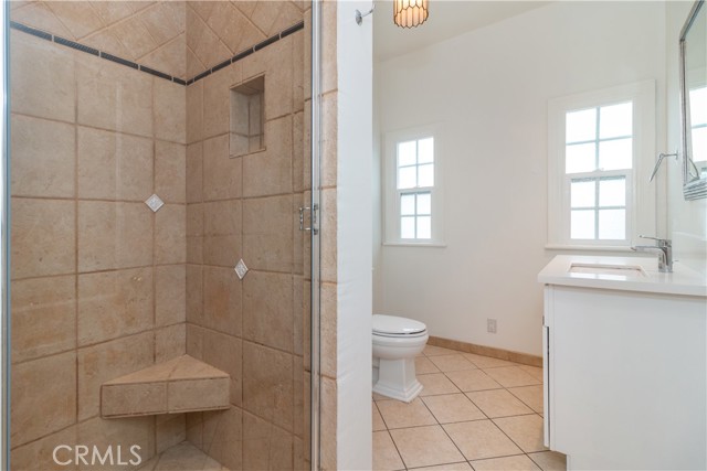 Detail Gallery Image 8 of 31 For 1003 Havenhurst Dr, West Hollywood,  CA 90046 - 2 Beds | 1 Baths