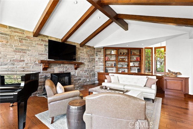 Detail Gallery Image 4 of 50 For 4117 Vanetta Pl, Studio City,  CA 91604 - 4 Beds | 4 Baths
