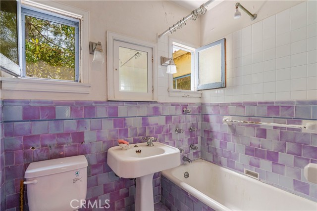 Detail Gallery Image 18 of 25 For 1224 Oberlin Dr, Glendale,  CA 91205 - 1 Beds | 1 Baths
