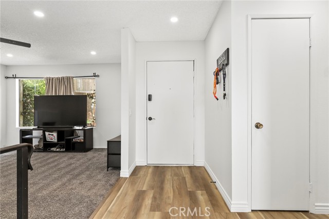 Detail Gallery Image 4 of 30 For 12518 Bernadette St, Pacoima,  CA 91331 - 4 Beds | 2 Baths