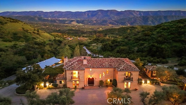 Detail Gallery Image 1 of 75 For 2835 Hermitage Rd, Ojai,  CA 93023 - 8 Beds | 6/2 Baths
