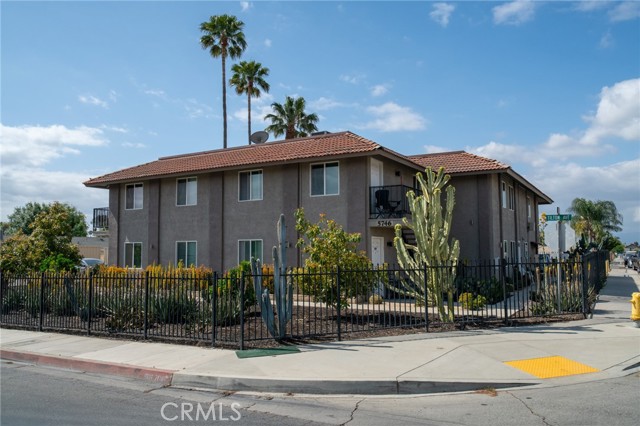 5746 Tilton Avenue, Jurupa Valley CA: https://media.crmls.org/medias/d935b8df-74e1-4143-b8fa-3634d0365f9a.jpg