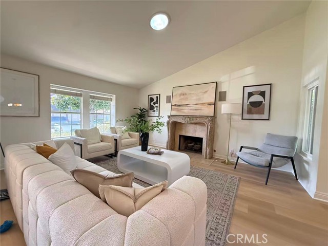 Detail Gallery Image 3 of 20 For 13 Grant, Irvine,  CA 92620 - 3 Beds | 2 Baths