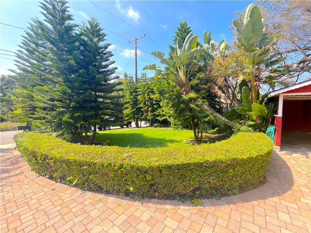 https://media.crmls.org/medias/d935f2c4-1638-420c-a0c7-9ef036f69804.jpg?preset=X-Large