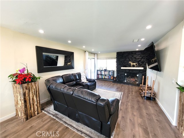 Image 11 of 38 For 5965 Dorset Street