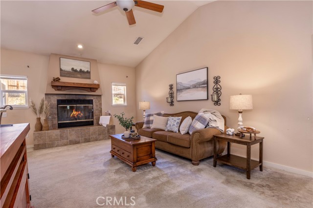 337 Pine Lane, Big Bear City CA: https://media.crmls.org/medias/d936bfac-5459-4d2e-a135-081802f0f251.jpg