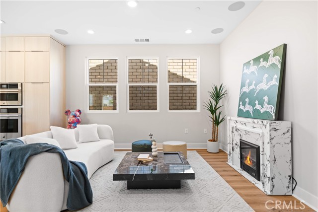 Detail Gallery Image 3 of 35 For 576 Patten Ave, Placentia,  CA 92870 - 4 Beds | 3 Baths