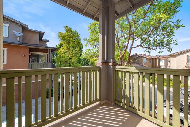 357 Flyers Lane, Tustin CA: https://media.crmls.org/medias/d93790d4-da93-45a2-bb87-2d12d09e64a7.jpg
