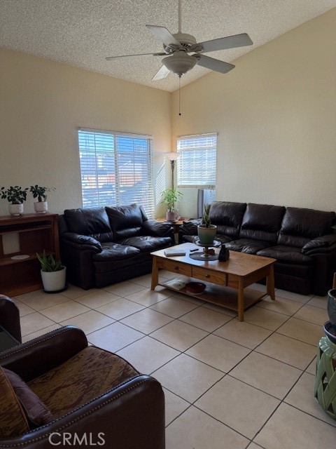 Detail Gallery Image 12 of 50 For 3717 Hatcher, Rosamond,  CA 93560 - 2 Beds | 2 Baths