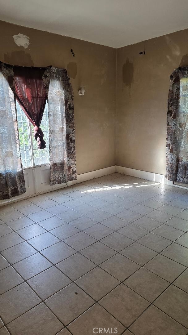 Detail Gallery Image 9 of 22 For 250 N Ridgewood Pl, Los Angeles,  CA 90004 - – Beds | – Baths