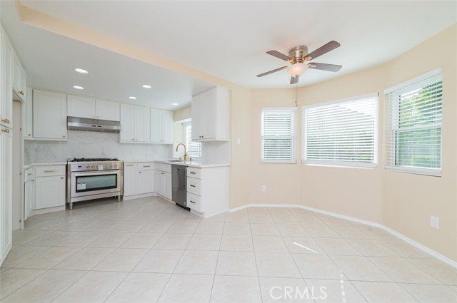 Detail Gallery Image 17 of 41 For 8 Bayview, Irvine,  CA 92614 - 5 Beds | 3 Baths