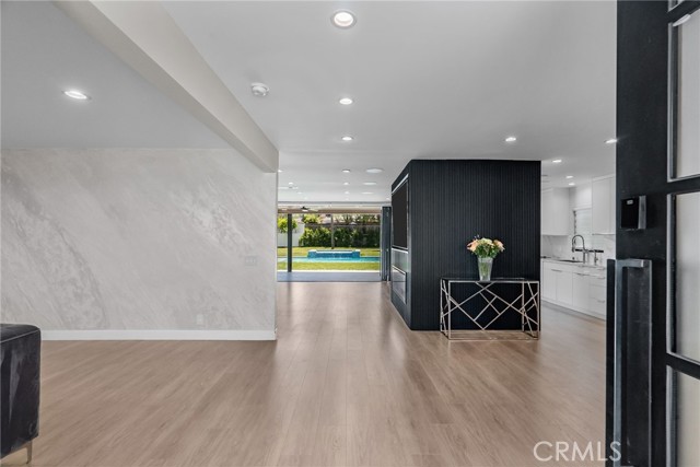 16810 Adlon Road, Encino CA: https://media.crmls.org/medias/d93962ff-30be-4dfd-8b51-79cfcdaf4ba9.jpg