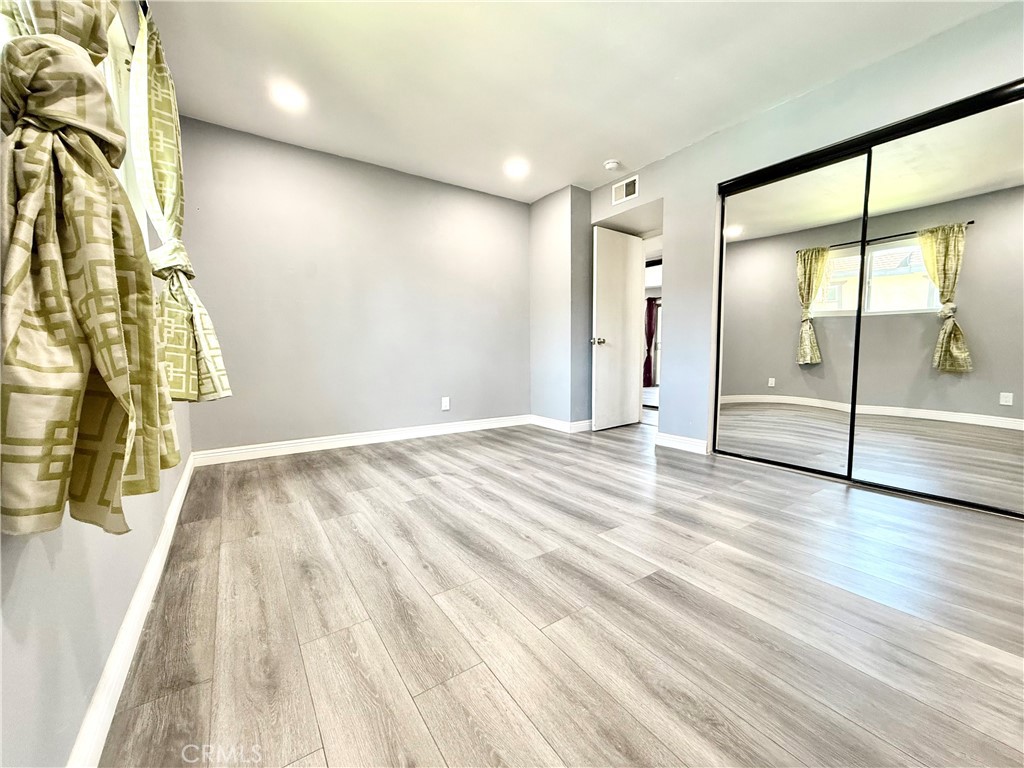 https://media.crmls.org/medias/d939fbbc-ab0a-4741-bcd6-5be350e6bae1.jpg?preset=X-Large