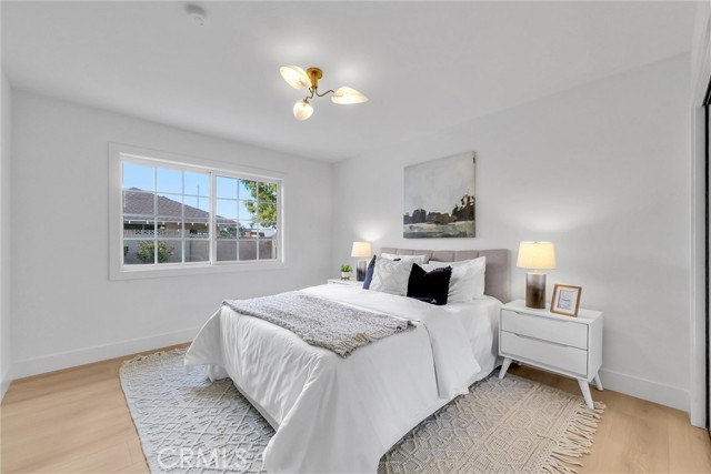 Image 28 of 45 For 2902 Winfield