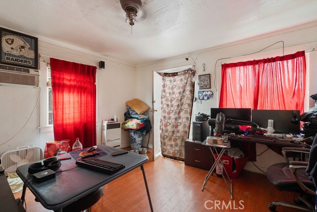 635 W Avenue 28, Los Angeles CA: https://media.crmls.org/medias/d93a4532-3c5a-4eb6-9791-fe5c42bcb0e5.jpg