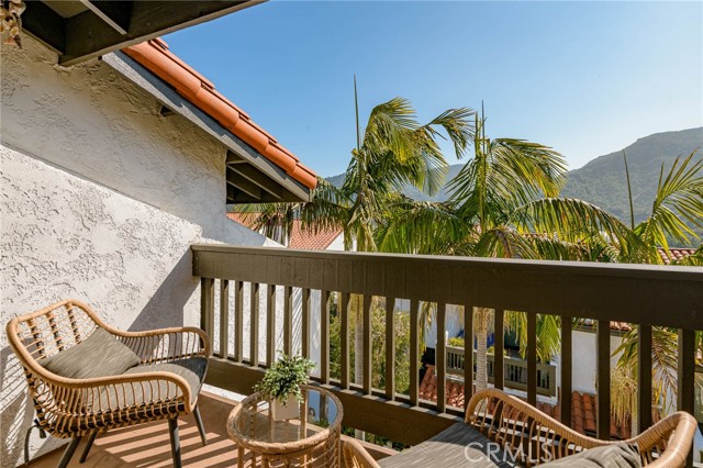 Detail Gallery Image 39 of 47 For 1550 Michael Ln, Pacific Palisades,  CA 90272 - 3 Beds | 3/1 Baths