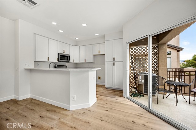 Detail Gallery Image 13 of 35 For 932 S Country Glen, Anaheim,  CA 92808 - 2 Beds | 2 Baths