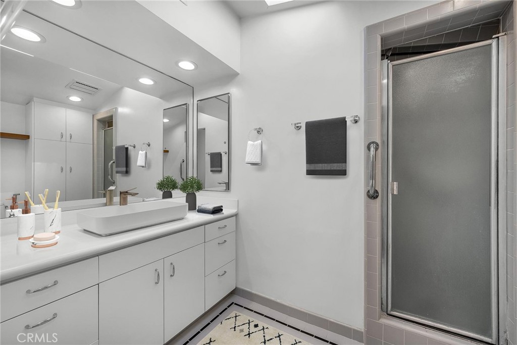3521 Stonewood DriveSherman Oaks image #20