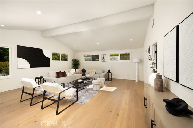 Detail Gallery Image 18 of 37 For 1839 Pitcairn Dr, Costa Mesa,  CA 92626 - 5 Beds | 4/1 Baths