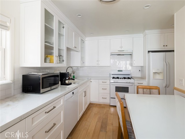 2708 Pine, Manhattan Beach, California 90266, 3 Bedrooms Bedrooms, ,2 BathroomsBathrooms,Residential,For Sale,Pine,SB25237088