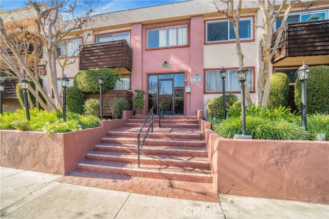 5403 Newcastle AVE Unit: 12