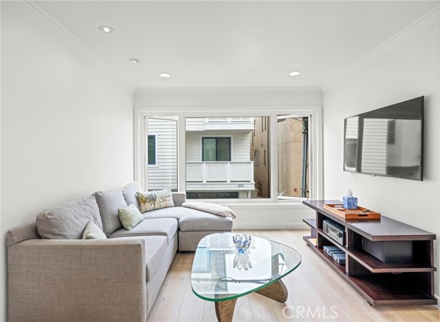 Detail Gallery Image 14 of 32 For 309 20th Pl, Manhattan Beach,  CA 90266 - 3 Beds | 2 Baths