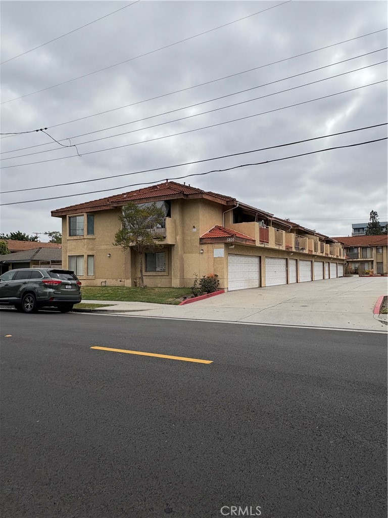 5800 FULLERTON Avenue #10