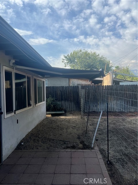 2443 Cedar Street, San Bernardino CA: https://media.crmls.org/medias/d93fb40a-1ebe-4b9f-8a8a-f4d6111cda3d.jpg