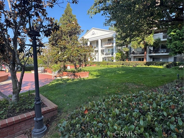 Detail Gallery Image 2 of 57 For 101 Scholz Plz #123,  Newport Beach,  CA 92663 - 1 Beds | 1 Baths