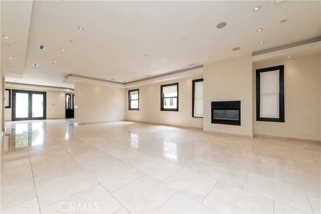 Detail Gallery Image 4 of 39 For 268 S Clark Dr, Beverly Hills,  CA 90211 - 5 Beds | 5/1 Baths
