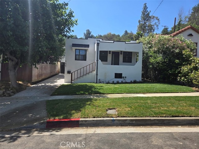 Detail Gallery Image 1 of 15 For 111 Monterey Rd, South Pasadena,  CA 91030 - 3 Beds | 1/1 Baths