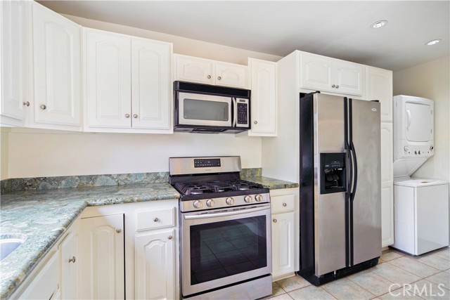 6216 Tapia Drive, Malibu CA: https://media.crmls.org/medias/d940bbd0-40ca-4bb2-b40a-5c599eefbf48.jpg